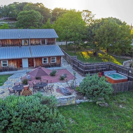 Bed and Breakfast A Barn At The Quarry Fredericksburg Esterno foto