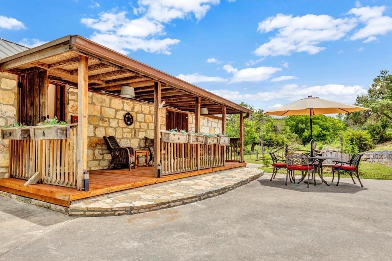 Bed and Breakfast A Barn At The Quarry Fredericksburg Esterno foto