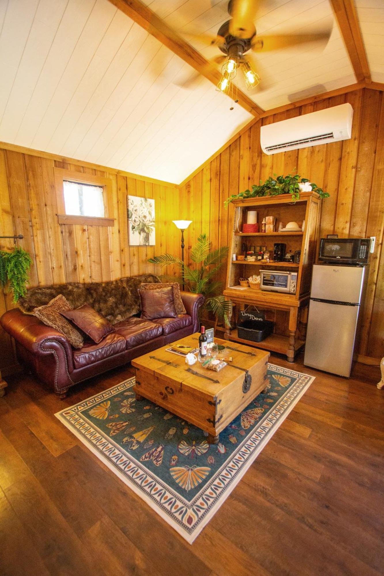 Bed and Breakfast A Barn At The Quarry Fredericksburg Esterno foto