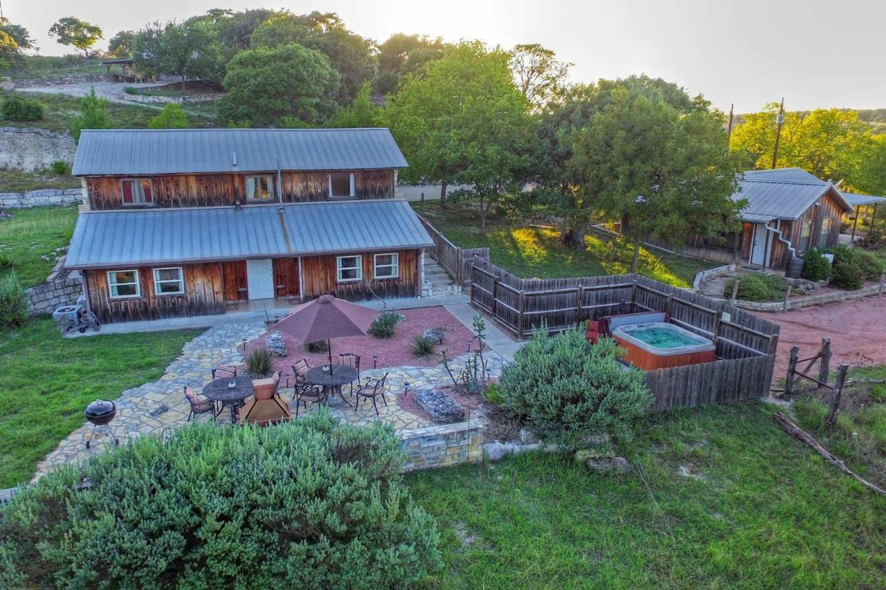 Bed and Breakfast A Barn At The Quarry Fredericksburg Esterno foto